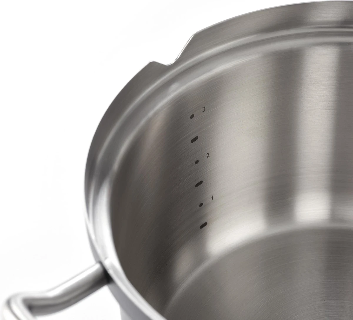 BK Q-linair Master Black Kookpannenset - 5-delig - Veilig Afgietsysteem - Inductie 10 BK Q-linair Master Black Kookpannenset - 5-delig - Veilig Afgietsysteem - Inductie - Afbeelding 10