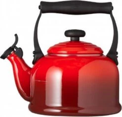 Le Creuset Tradition Fluitketel - 2.1 L - Kersenrood -Pannen Verkoop 1200x1145 3