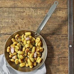 DeBuyer Carbone Plus Koekenpannenset Inductie - Zonder Anti Aanbaklaag - Gratis Spatel - Alle Warmtebronnen -Pannen Verkoop 1200x1200 1260