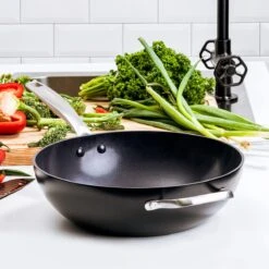 GreenPan Copenhagen Wok Met Extra Handvat 30cm/4.8L -Pannen Verkoop 1200x1200 227