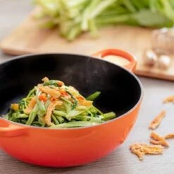 Le Creuset Wokpan / Balti Dish - Mat Zwart - ø 24 Cm / 2.7 Liter - Geëmailleerde Anti-aanbaklaag -Pannen Verkoop 1200x1200 232