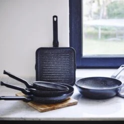 BK Universe Grillpan 26x26 Cm - Inductie - Anti-aanbak - PFAS-vrij 7 BK Universe Grillpan 26x26 Cm - Inductie - Anti-aanbak - PFAS-vrij -Pannen Verkoop 1200x1200 577