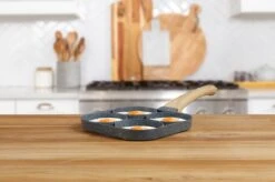 Magnani - Eierpan - 4 Bakplaten Van ⌀ 8 Cm - Voor Gas- En Elektrische Kookplaten - Aluminium - Houten Handvat - 38 X 18.7 X 2 Cm 14 Magnani - Eierpan - 4 Bakplaten Van ⌀ 8 Cm - Voor Gas- En Elektrische Kookplaten - Aluminium - Houten Handvat - 38 X 18.7 X 2 Cm -Pannen Verkoop 1200x799 24