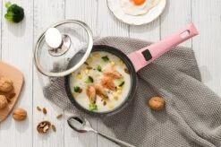 Royalty Line Inductie Pannenset - Luxe 14-delige Pannenset Marmeren Coating - Pannen Met Afneembare Handvaten - Oven-Ready - PFAS-Vrij - Voor Alle Warmtebronnen - Afneembare Koudgrepen - Antiaanbaklaag - Koekenpan Met Glazen Deksels - Roze -Pannen Verkoop 1200x799 3