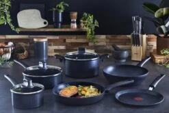 Tefal Black Stone Hapjespan - Ø 24 Cm 9 Tefal Black Stone Hapjespan - Ø 24 Cm -Pannen Verkoop 1200x800 108