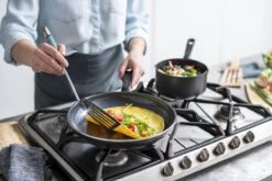 GreenPan Memphis Hapjespan 28cm - Zwart - Inductie - PFAS-vrij -Pannen Verkoop 1200x800 137