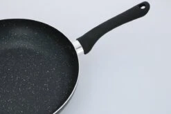 Alpina Koekenpan Ø28cm - Alle Warmtebronnen, Ook Inductie - Anti-aanbak - Gemarmerd - Zwart -Pannen Verkoop 1200x800 43