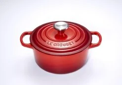 Le Creuset Braadpan Signature Kersenrood - ø 28 Cm / 6.7 Liter 22 Le Creuset Braadpan Signature Kersenrood - ø 28 Cm / 6.7 Liter -Pannen Verkoop 1200x839 4