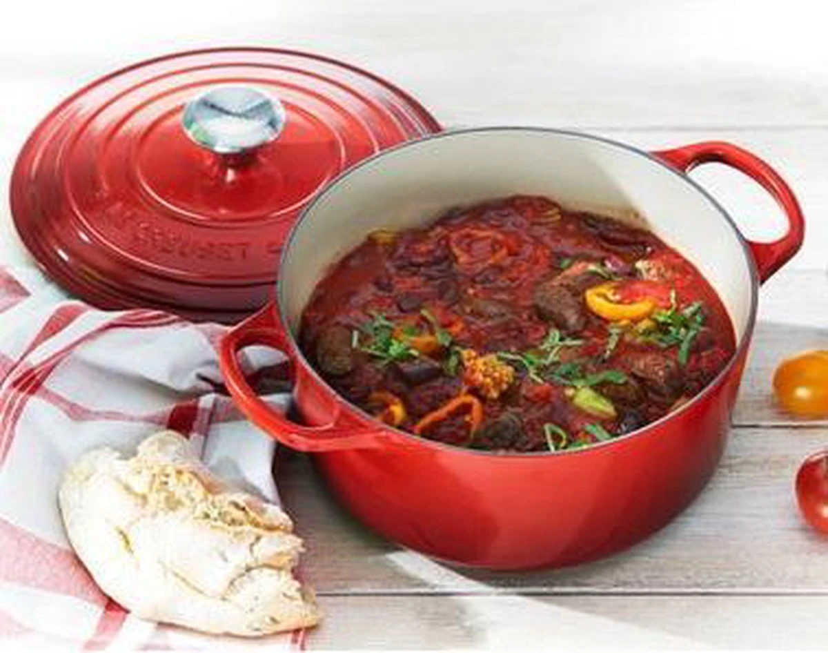 Le Creuset Braadpan Signature Kersenrood - ø 28 Cm / 6.7 Liter 7 Le Creuset Braadpan Signature Kersenrood - ø 28 Cm / 6.7 Liter - Afbeelding 7