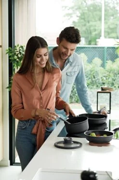 BergHOFF Steelpan Met Deksel Stone 18 Cm - Leo -Pannen Verkoop 800x1200 22