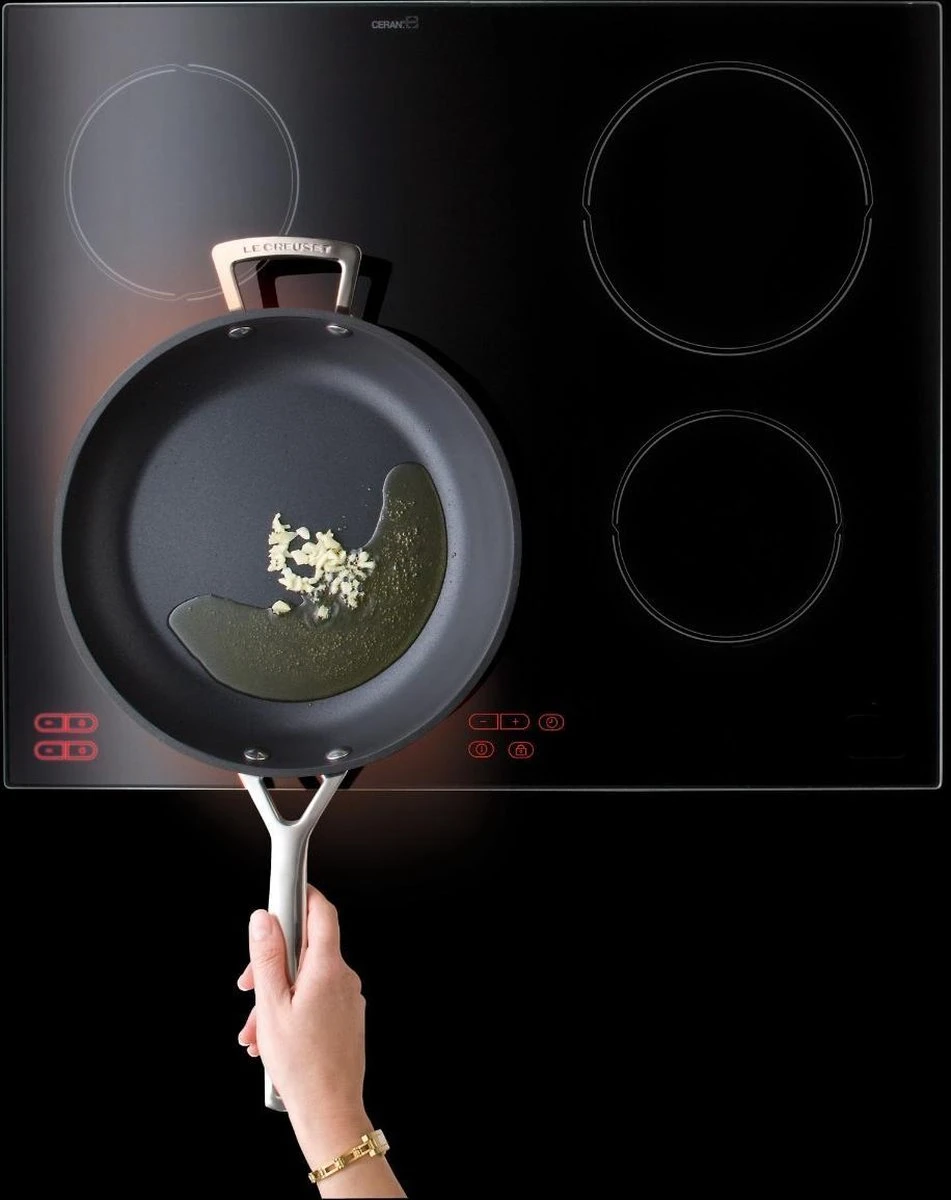 Le Creuset Koekenpan Les Forgées TNS - ø 24 Cm - Standaard Anti-aanbaklaag 3 Le Creuset Koekenpan Les Forgées TNS - ø 24 Cm - Standaard Anti-aanbaklaag - Afbeelding 3